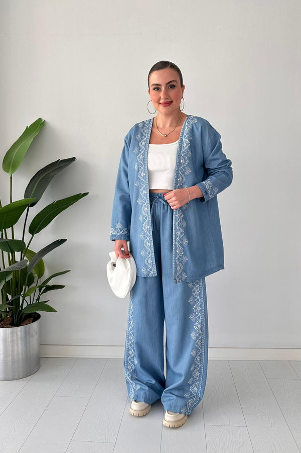 طقم جينز مطرز