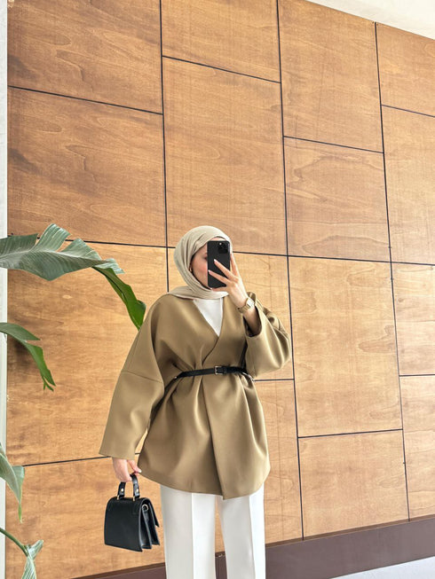 جاكيت خريفي أنيق مع حزام جلد – بألوان متعددة