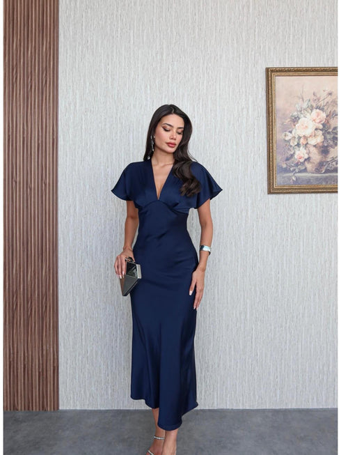 فستان ساتان متوسط الطول