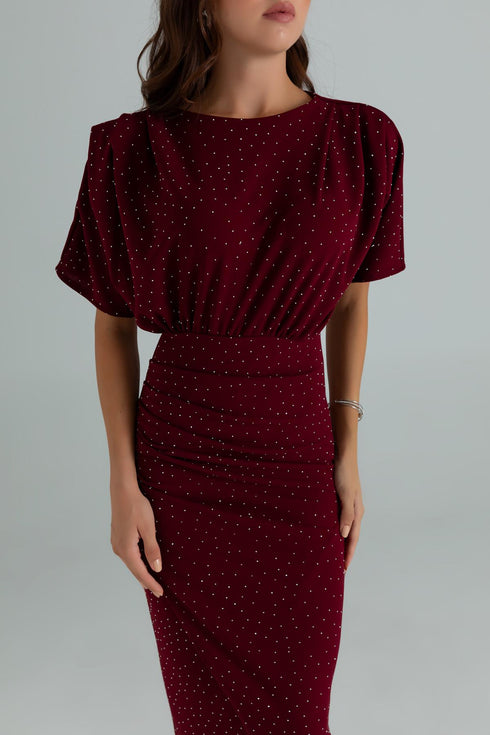 فستان منقط بأكمام واسعة