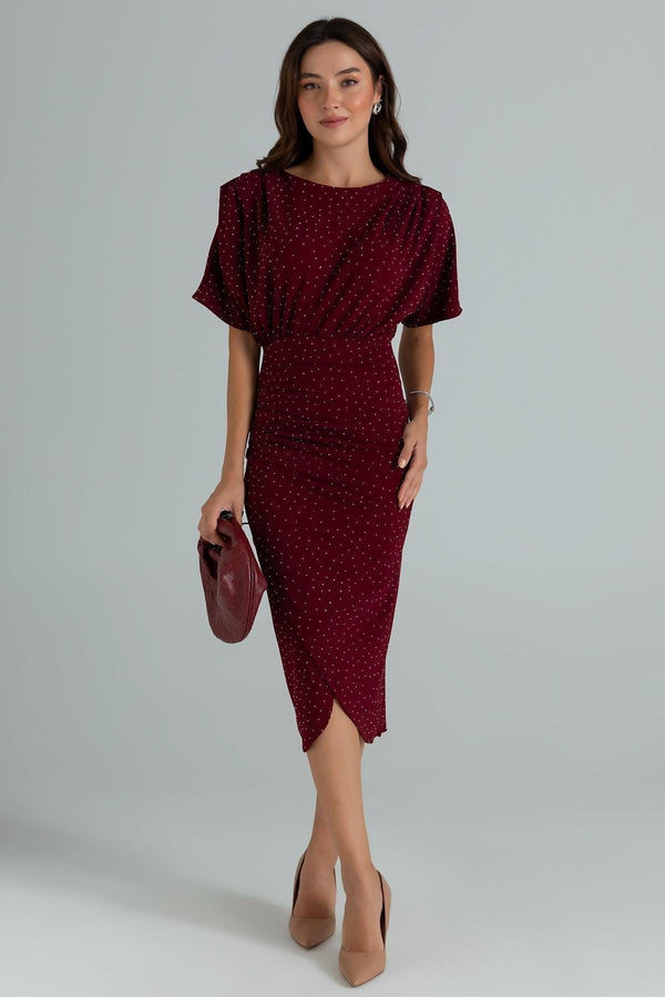 فستان منقط بأكمام واسعة