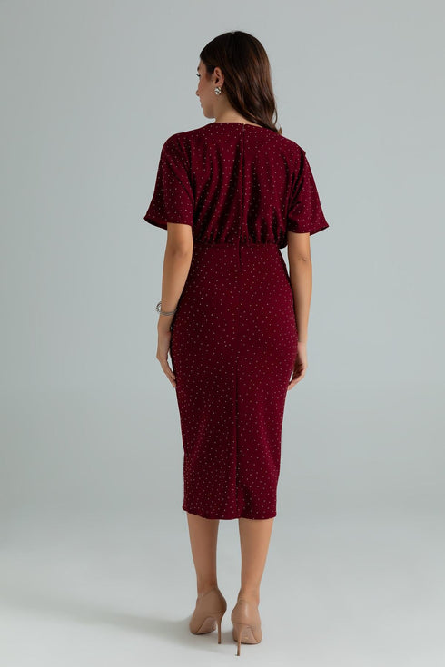 فستان منقط بأكمام واسعة