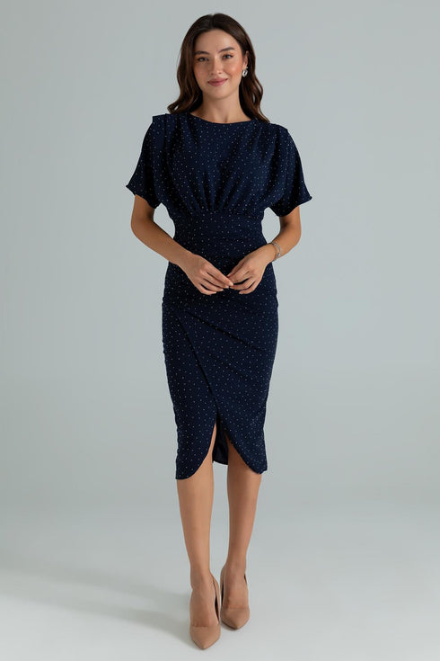 فستان منقط بأكمام واسعة