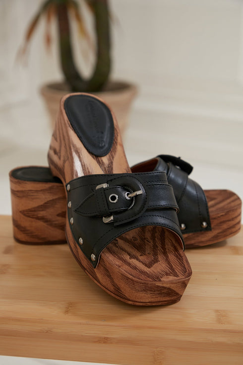 Black Faux Leather Buckle Detailed Slippers