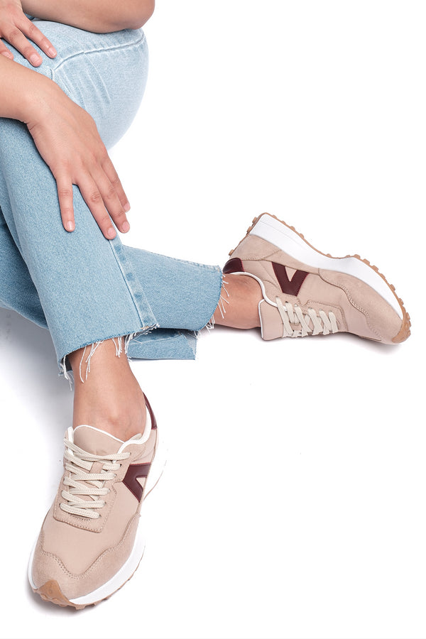 Veronica Sneaker